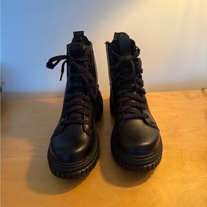 Sorel Black High-Top Boots